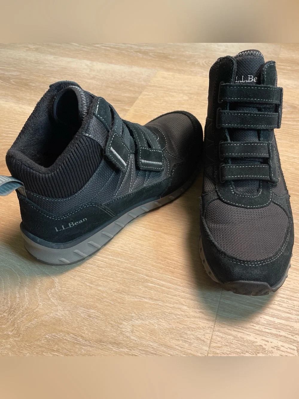LL BEAN Black Suede Snow Sneaker 5 Mid Boots Water Resistant Insulated Hiking
